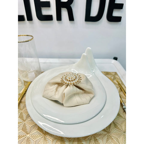 PLAT PORCELAINE BLANC BOUT POINTU L'Atelier de Dadi - vaisselle de luxe - Dakar - Senegal