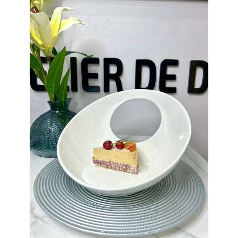 PRESENTOIRE PORCELAINE BLANC L'Atelier de Dadi - vaisselle de luxe - Dakar - Senegal